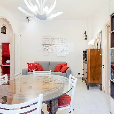 Colorful Apartment *